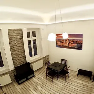 Homelike Luxury Flat On Gyulai Pal , Budapeszt Węgry